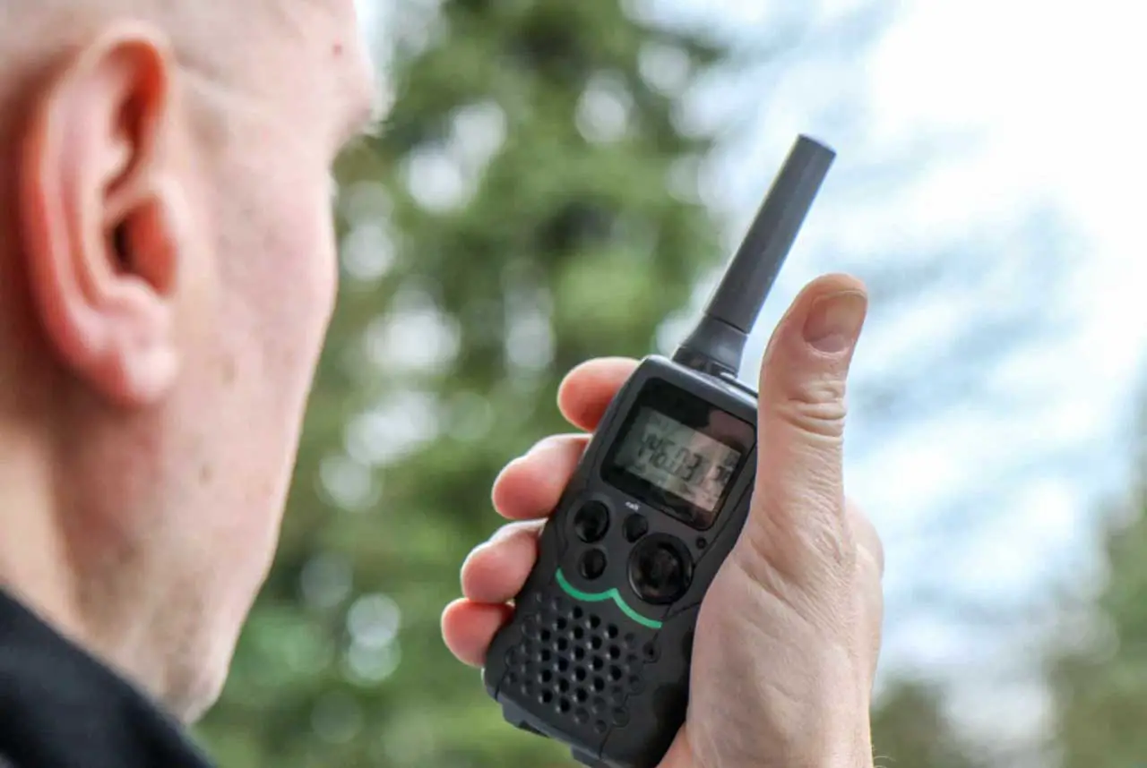 Choosing the best Walkie Talkie to buy and connect to another