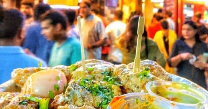 Ever wonder how much a Delhi Momos stall owner makes?  Get ready to blow your socks off