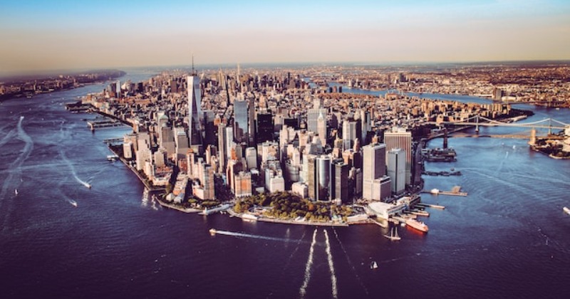 No way!  New York City is sinking under the weight of its buildings, geologists warn