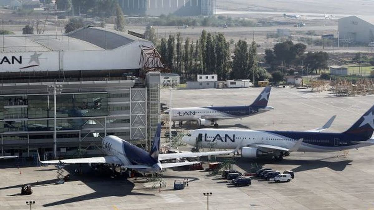 Robbery Santiago Airport: Frustrated robbery leaves 2 dead at the airport