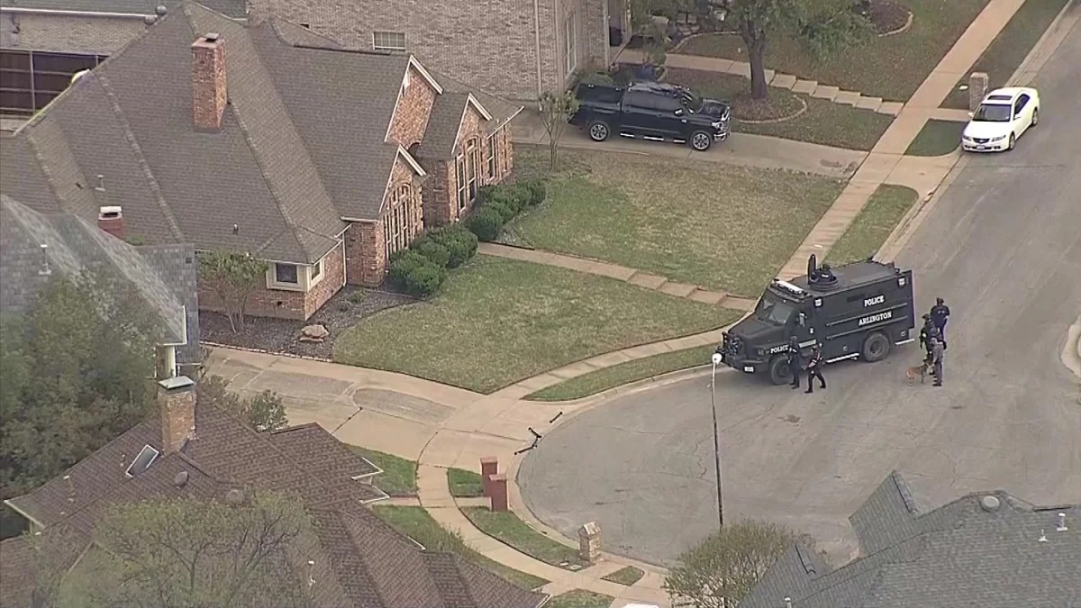 SWAT Standoff Pantego Tx: Woman in police custody after 17 hours