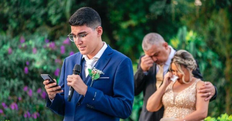 The groom calls out the bride who cheated on the best man in the wedding speech and gives NSFW photos to the guests as proof