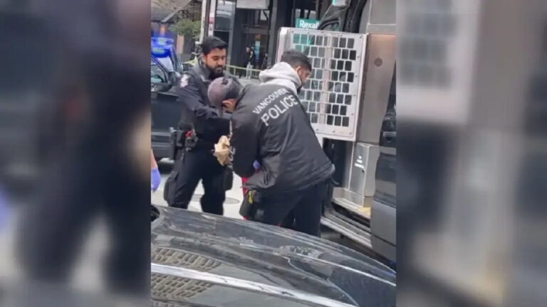 Paul Schmidt Vancouver Starbucks stabbing video sparks concern Reddit