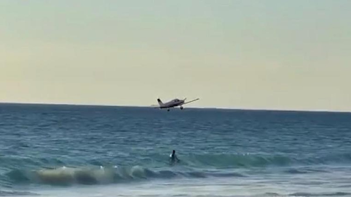 WATCH: Video of Leighton Beach plane crash surfaced online as mom and son survive
