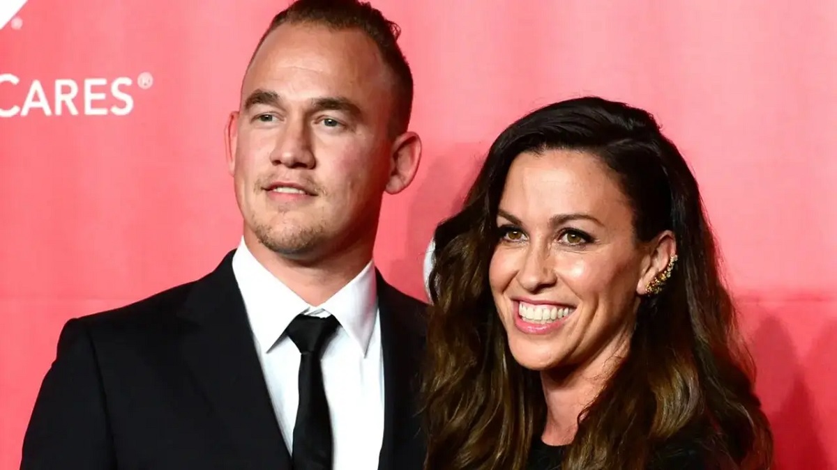 Who is Alanis Morissette married to?  Who is her husband?