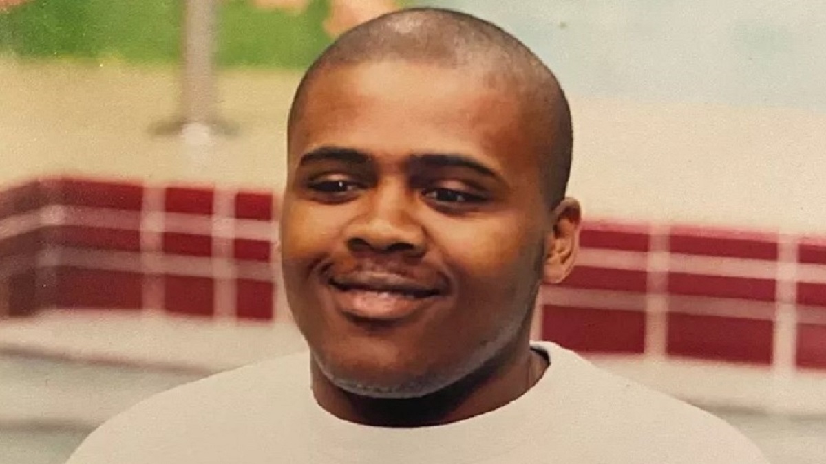 Who is Lashawn Thompson's wife?  US prisoner dies in bug-infested 'death chamber'