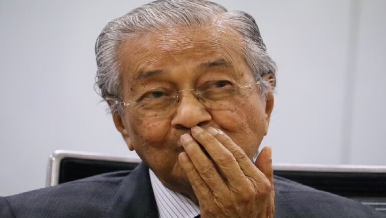 Is Mahathir Mohamad dead or alive?  What happened to the Malaysian politician?