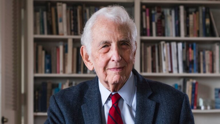 Why was Daniel Ellsberg arrested?  Leaked Pentagon documents from the Vietnam War