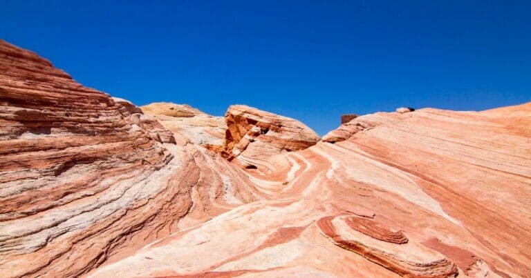 2 women die after walking in scorching 45°C heat in US park amid warning