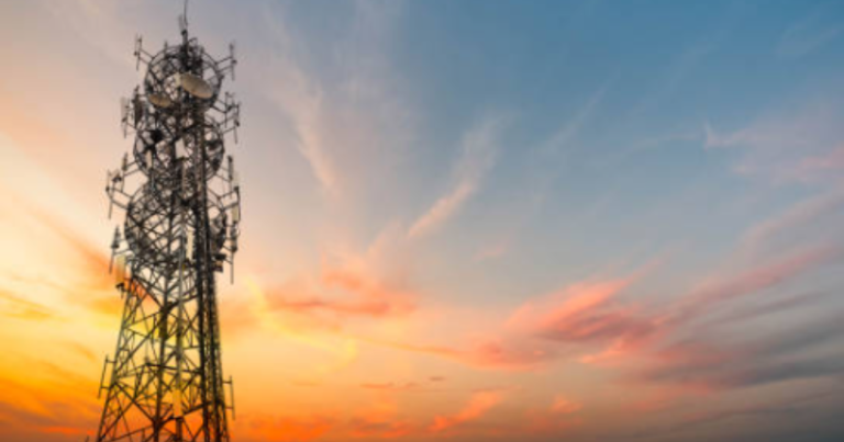 Does love know no limits?  UP man climbs a 100 foot tower and asks to be allowed to marry the girl he wants