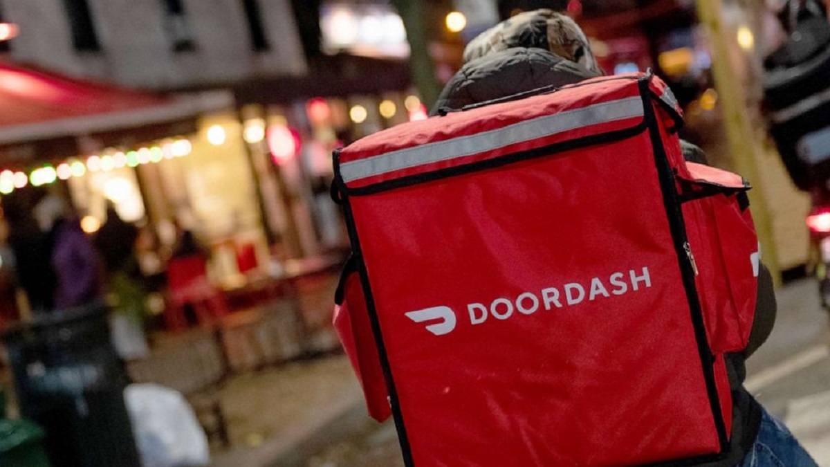 DoorDash Pizza Delivery Driver Viral Video Sparks Conversation About Tipping