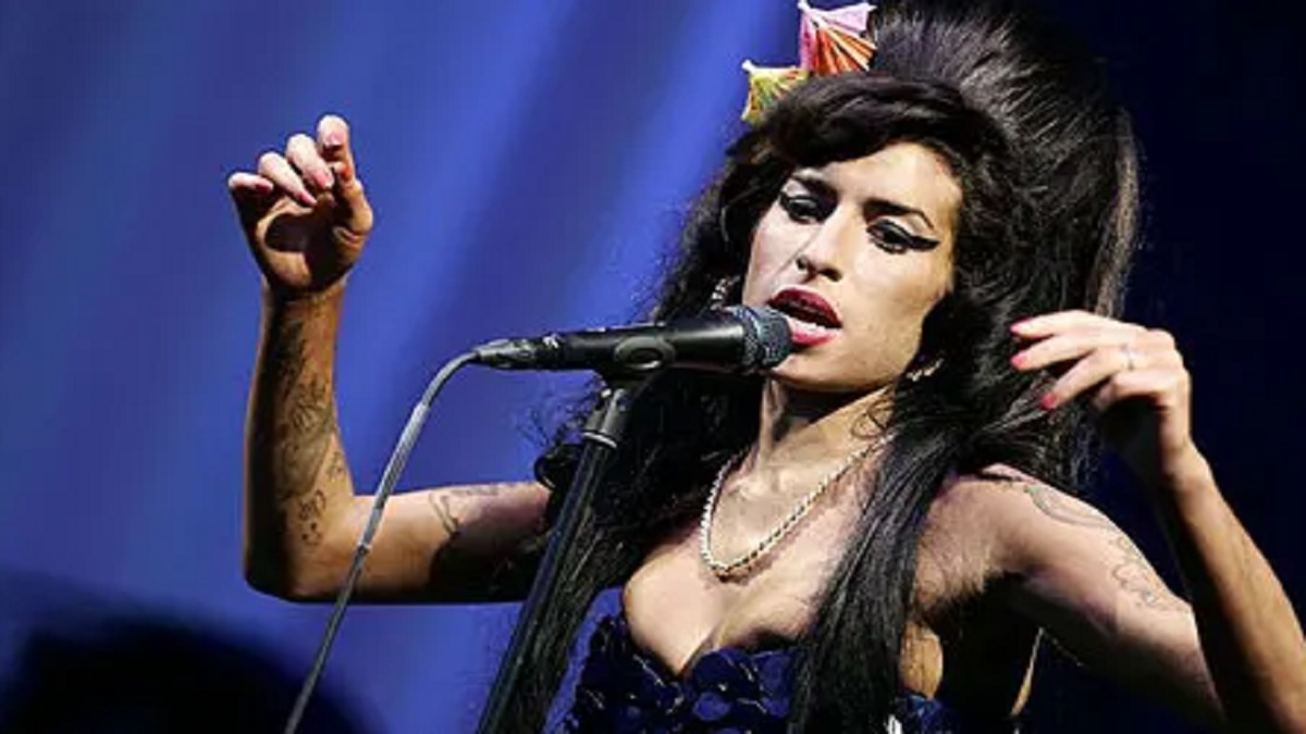 Last photo of Amy Winehouse and autopsy report: news about her death in 2011 Internet trends