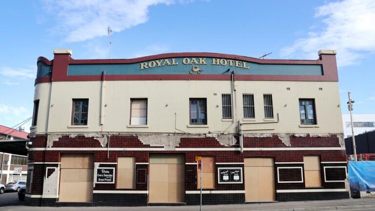 Royal Oak Hotel Parramatta NSW - iconic Sydney pub demolished