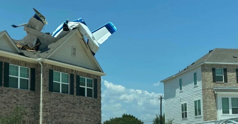 Tragic plane crash: Three injured after plane crashes into roof of Georgetown duplex