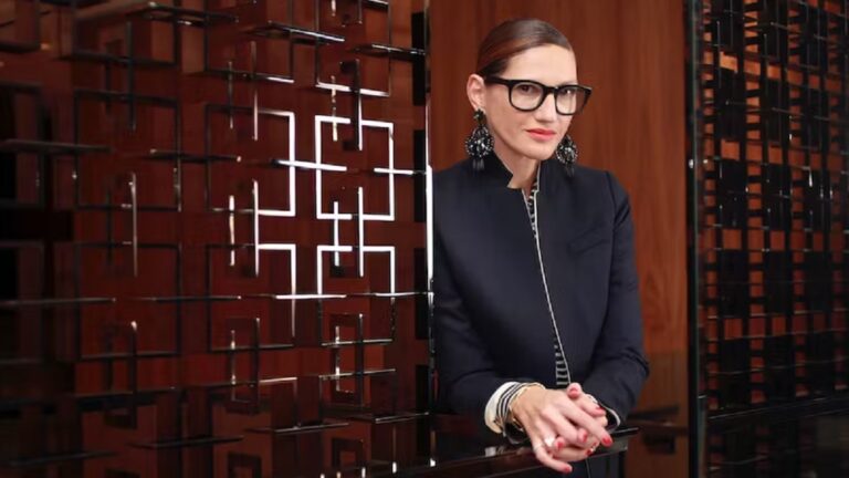 What is Jenna Lyons net worth?  Scanning the ‘RHONY’ star’s fortune