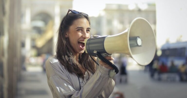 After ‘Quiet Quitting’ Becomes The Norm, ‘Loud Quitting’ Employees Are Ready To Take The Stage