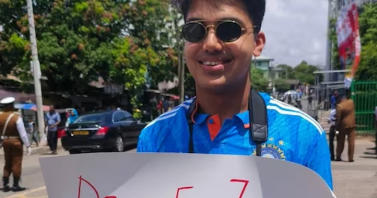 India vs Pakistan: An Indian fan has a special request for Shaheen Afridi, check it out