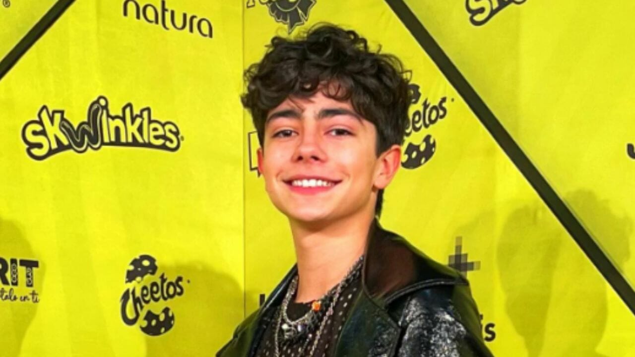 Lukas Urkijo es un influencer colombiano quién ha destacado en las pantallas mexicanas ganando seguidoras por su actuación y su físico.