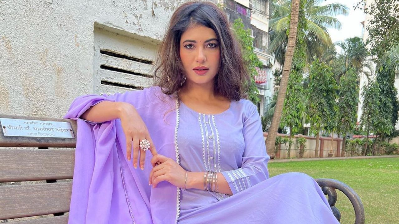 Poonam Rajput (Actress) Age, Wiki, Biography, Husband, Height, Weight & More