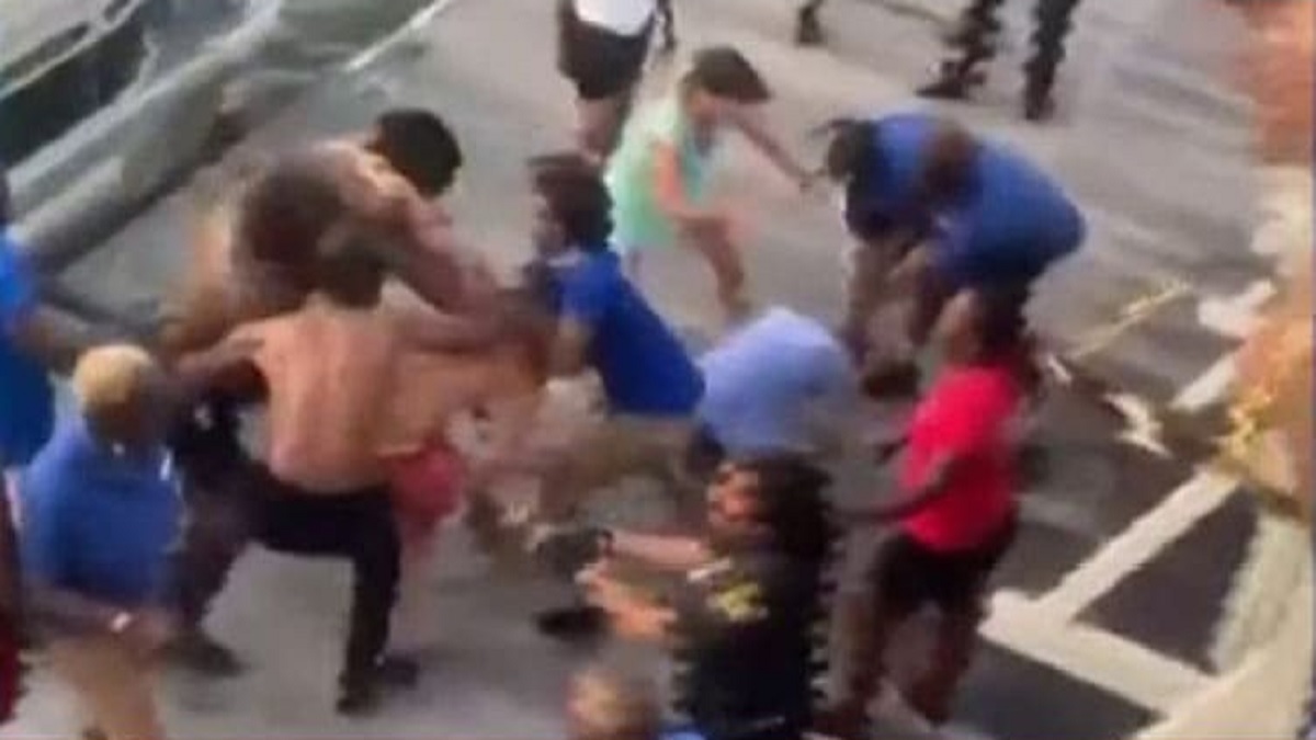 WATCH: Video clip of boat fight in Alabama, dock worker attacked in Montgomery