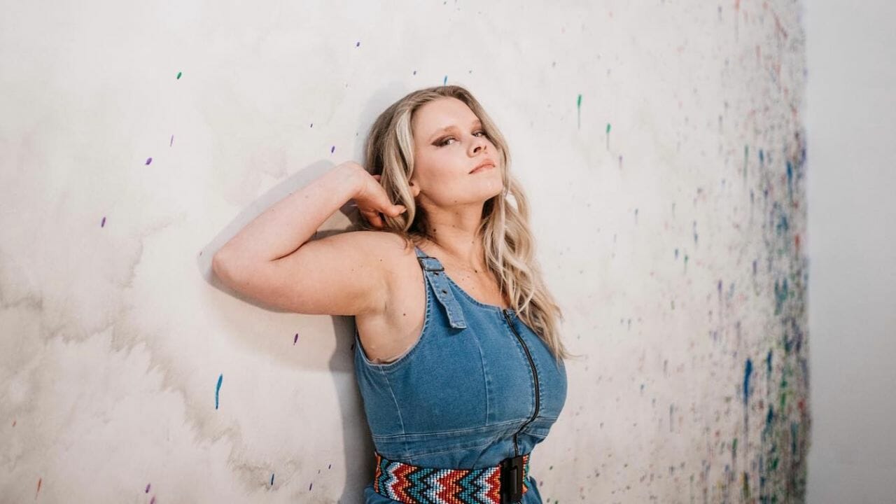Who is Allie Keck?  Neoga native featured on “The Voice 23”