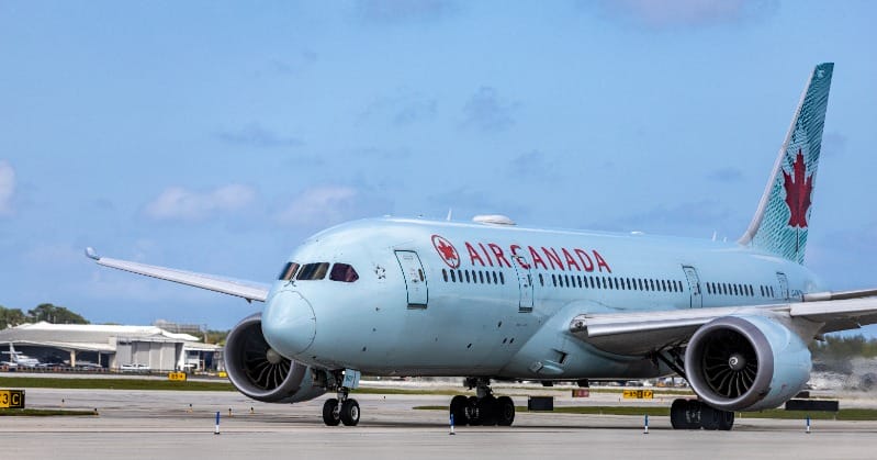 'Dehumanizing': Disabled man forced to crawl off flight after Air Canada failed to provide him with a wheelchair