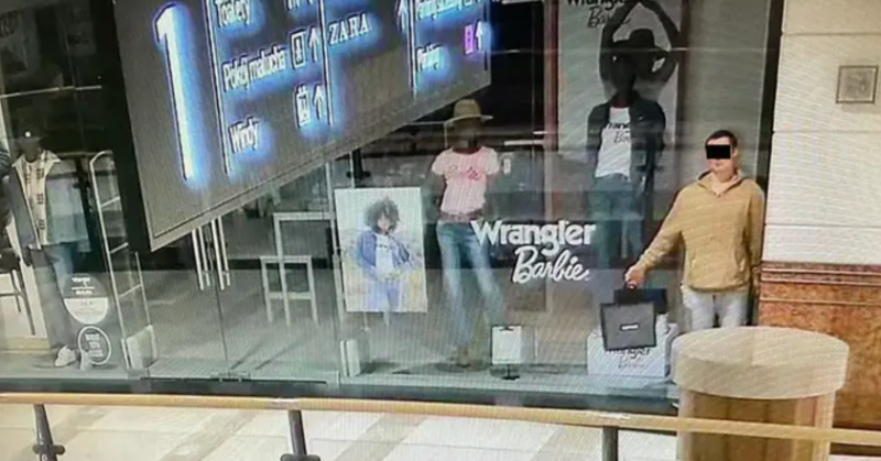 Dumb thief poses as mannequin before stealing jewelery and food from Poland shopping centre;  Arrested
