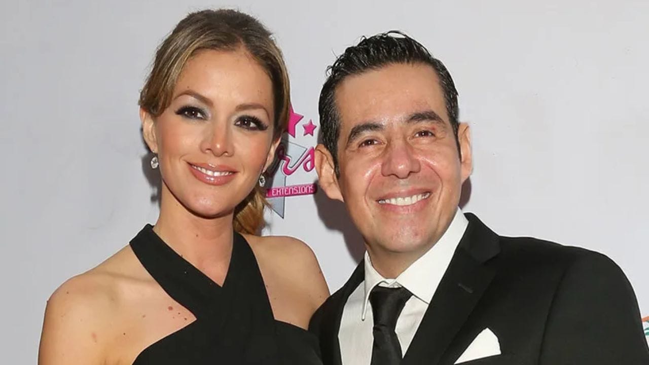 Rebeca Rodríguez es la ex esposa de Yordi Rosado, un conductor de televisión y YouTube mexicano. Se casaron en 2007 y se divorciaron en 2012.