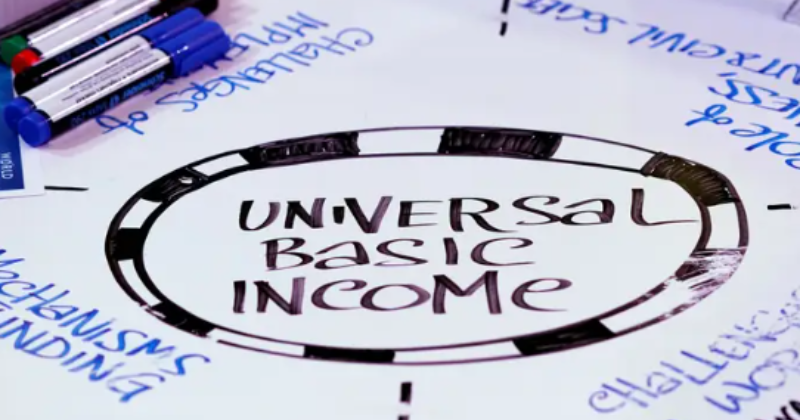 What is guaranteed universal basic income?  How will it work in Canada?
