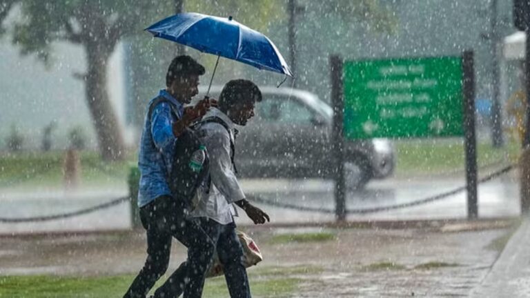 Heavy rains in southern Indian states: schools closed in many districts