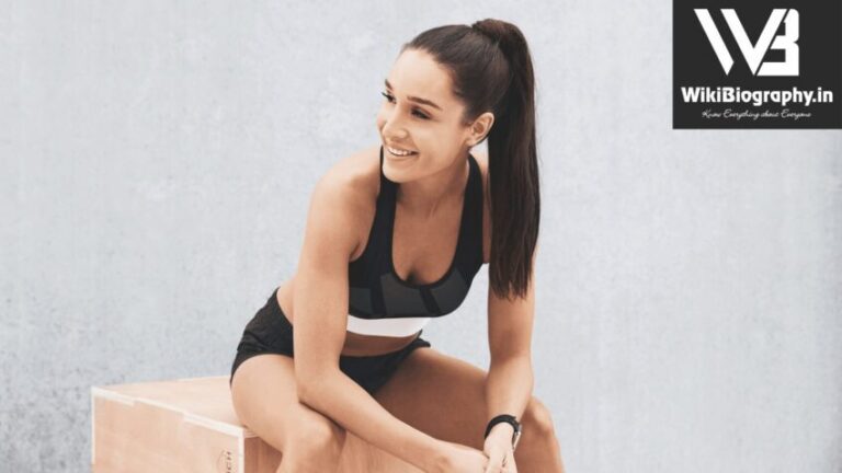 Kayla Itsines: Wiki, Bio, Age, Height, Career, Parents, Partner, Net Worth