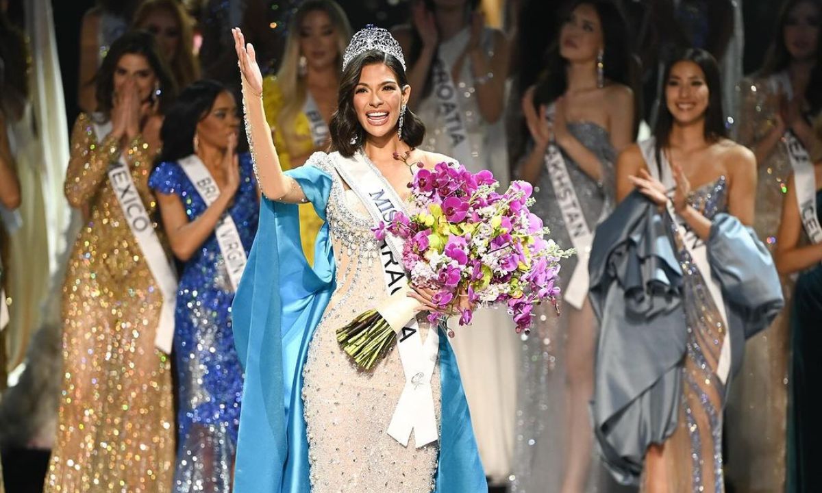 Sheynnis Palacios convirtió en la ganadora del Miss Universo 2023, que se desarrolló en el Gimnasio Nacional José Adolfo Pineda, en San Salvador, El Salvador.