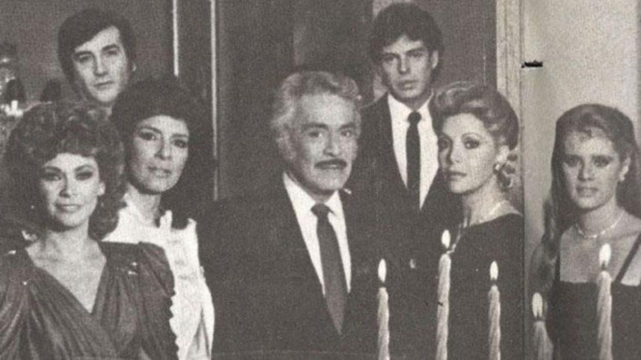 El remake de la telenovela mexicana El maleficio, producida por José Alberto Castro para TelevisaUnivision, se estrenó el 13 de noviembre de 2023. La serie está protagonizada por Fernando Colunga y Marlene Favela.