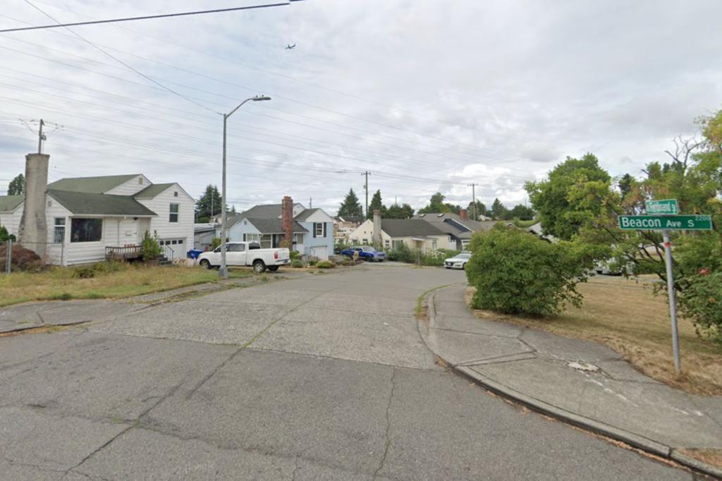 Seattle homeowner exchanges gunfire between would-be thieves amid string of neighborhood burglaries