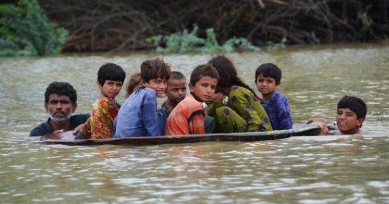 https://www.indiatimes.com/health/climate-disasters-are-affecting-childrens-mental-health-622770.html