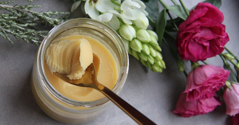 https://www.indiatimes.com/health/healthyliving/10-reasons-why-ghee-is-a-must-have-this-season-621564.html