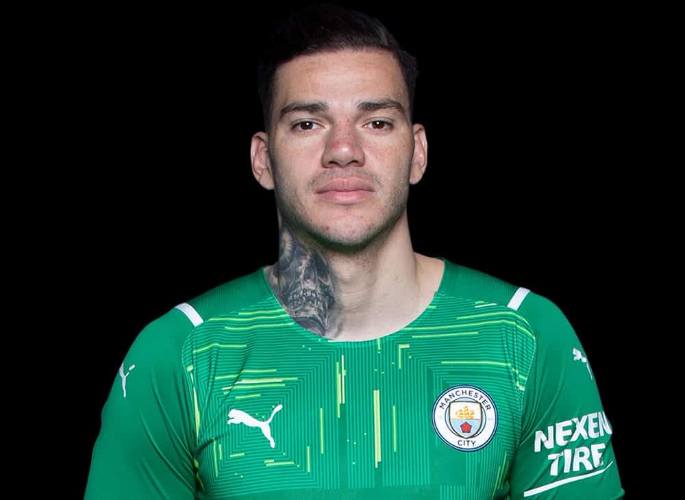 Ederson Moraes: Wiki, Biography, Age, Family, Tattoo, Wife, Height, Salary, Net Worth