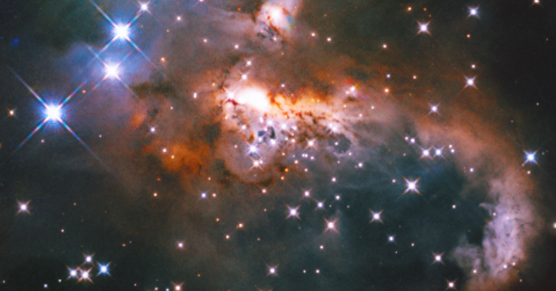 Hubble Space Telescope Captures 'Snowman' 6,000 Light-Years Away