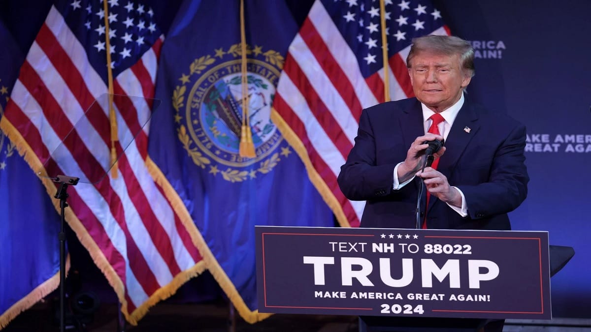 Video of Donald Trump slurring his words at a rally goes viral online