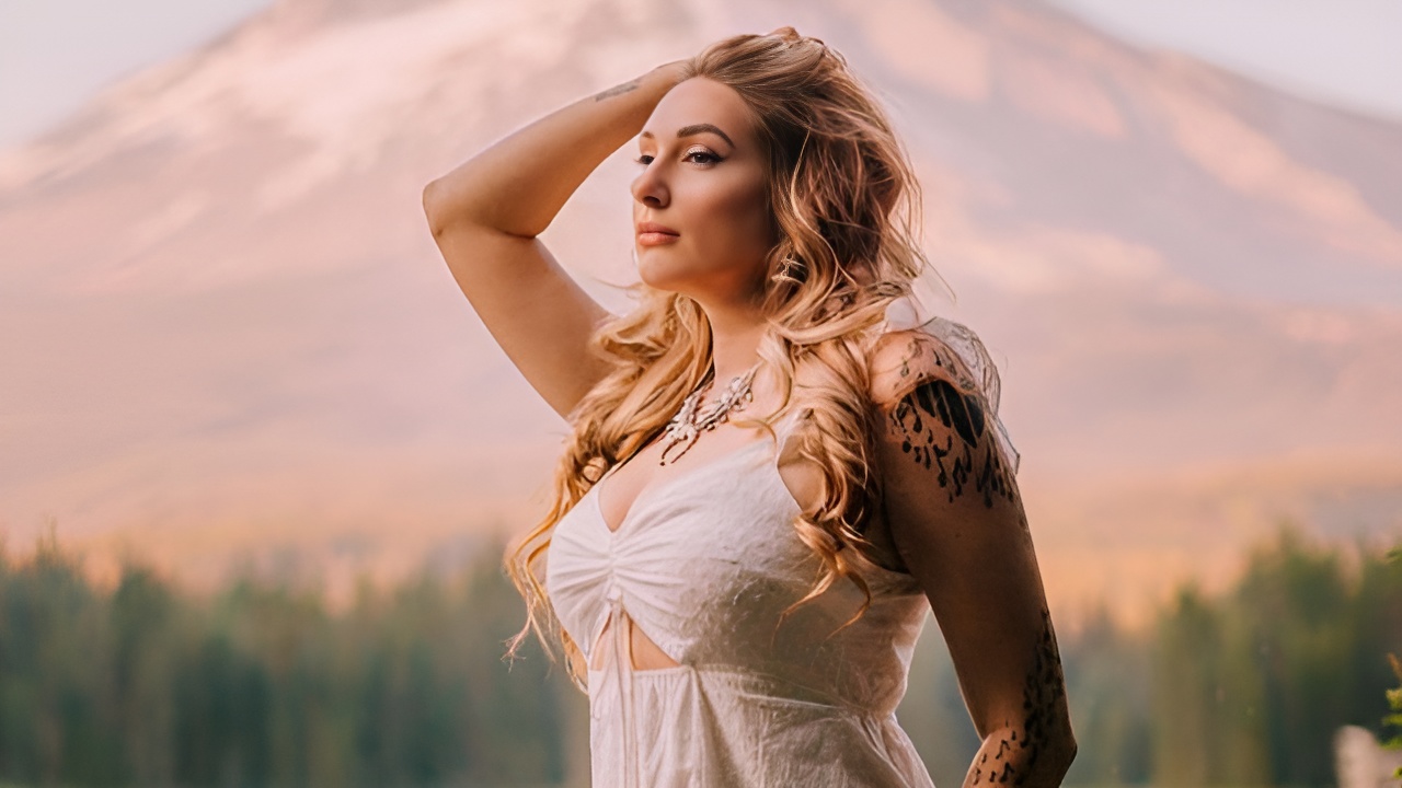 Jacquie Roar (The Voice 24) Age, Wiki, Biography, Family, Husband/Boyfriend & More