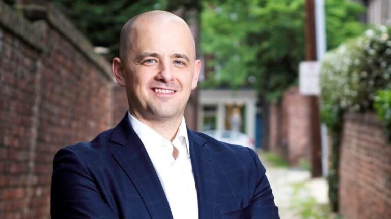 Evan McMullin: Wiki, Biography, Height, Age, Wife, Net Worth, Party, Family