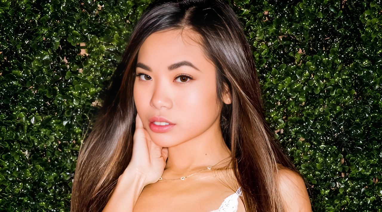 Vina Sky (Actress) Height, Wiki, Age, Career, Net Worth, Photos, Boyfriend, Weight, Videos and More