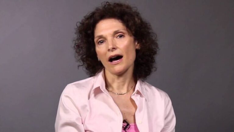 Mary Elizabeth Mastrantonio: Wiki (Scarface Actress), Biography, Age, Net Worth